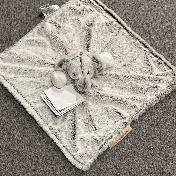New Blankets & Beyond Gray Elephant Baby Lovey Security Blanket Fuzzy Nunu Soft - Picture 1 of 5